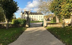 Le Chateau D'Asnieres En Bessin